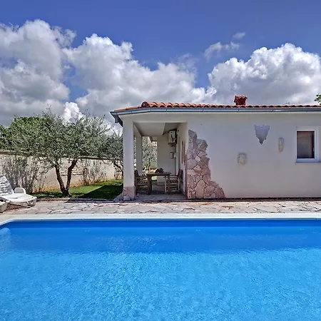 Vallelunga Apartmán Pula