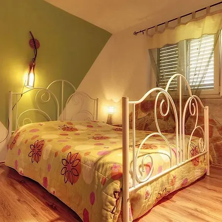 Vallelunga Apartmán Pula